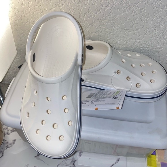 NWT NICE CLASSIC UNISEX BLUE & WHITE BAYABAND CROCS CLOGS! - Picture 6 of 9